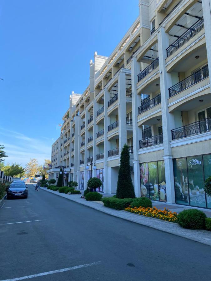 Private Apartments By The Sea With A Large Terrace In Apart Hotel! Pomorie Exterior foto