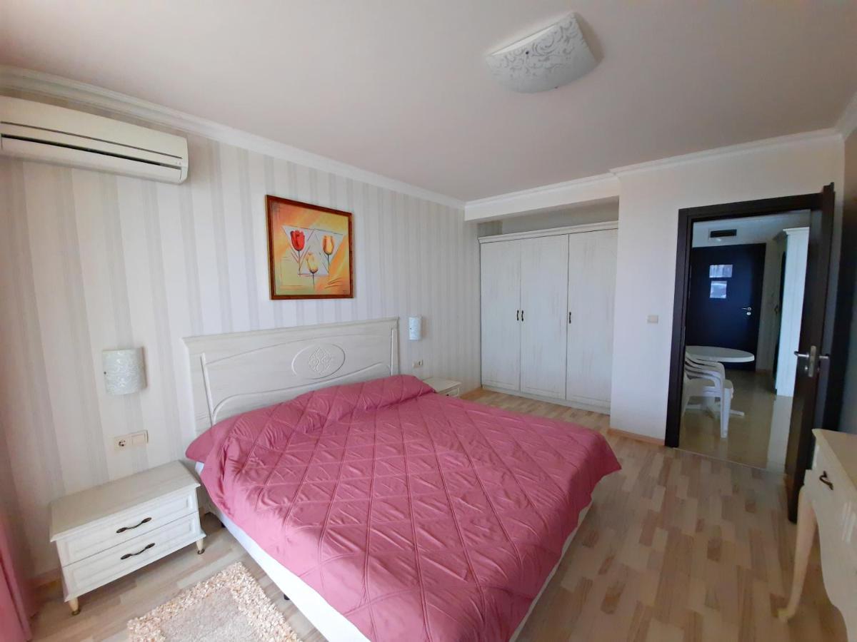 Private Apartments By The Sea With A Large Terrace In Apart Hotel! Pomorie Exterior foto