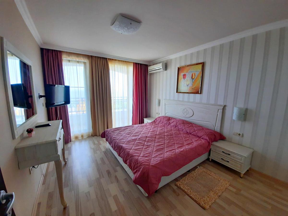 Private Apartments By The Sea With A Large Terrace In Apart Hotel! Pomorie Exterior foto